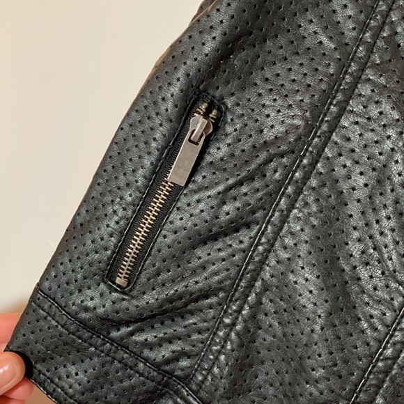 Nevada Faux Leather Style Vest Jacket - Picture 6 of 9